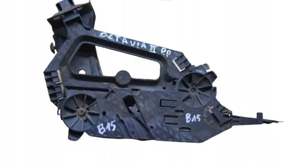 Skoda Octavia Mk2 (1Z) Headlight/headlamp mounting bracket 1Z0941340