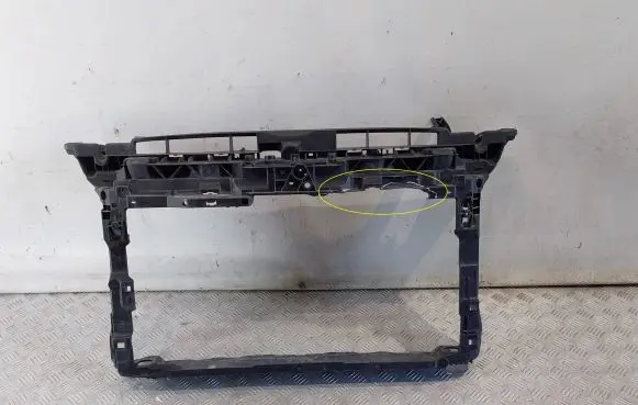 Volkswagen Golf VIII Radiator support slam panel 5H0805588J 5H0805594