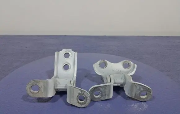 Toyota Corolla E10 Front door hinge set 