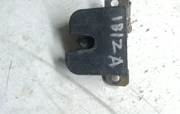 Seat Ibiza III (6L) Tailgate/trunk/boot lock/catch/latch 6L6827505