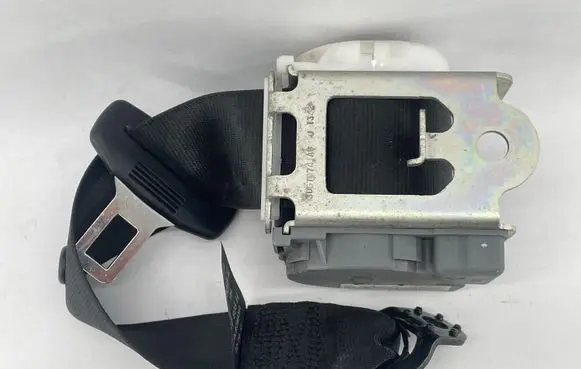Audi TT TTS Mk2 Rear seatbelt 8J8857805H