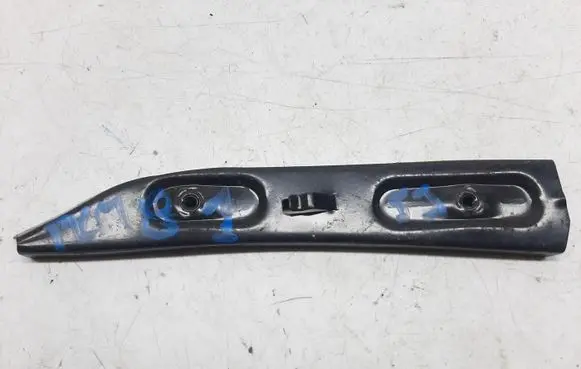Skoda Fabia Mk2 (5J) Front bumper mounting bracket 5J0807183