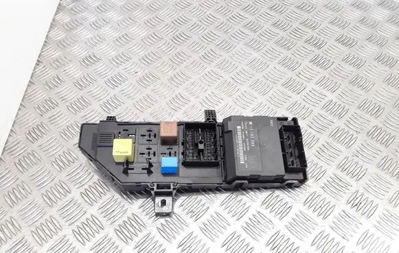 Opel Vectra C Comfort/convenience module 13193588 13223678