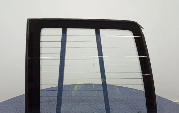Volkswagen Transporter - Caravelle T4 Rear windscreen/windshield window 
