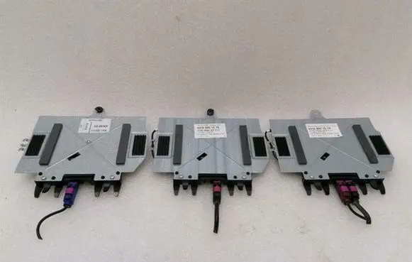 Mercedes-Benz CL C216 Aerial antenna amplifier A2168201075 A2168201275