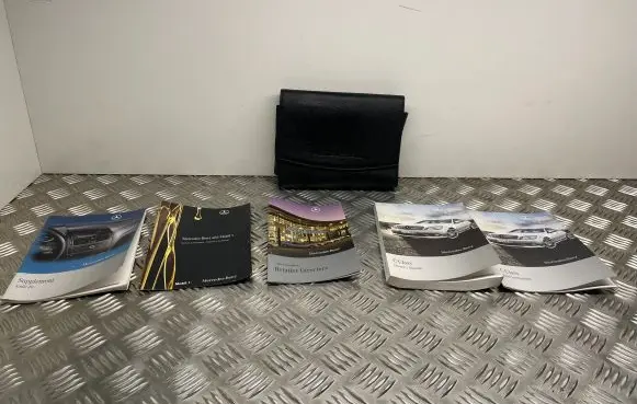 Mercedes-Benz C W204 User manual 
