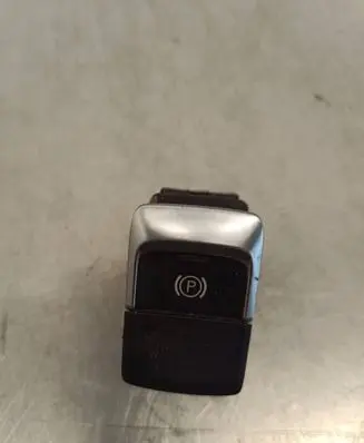 Audi Q3 8U Hand parking brake switch 8U0927225D 133320062