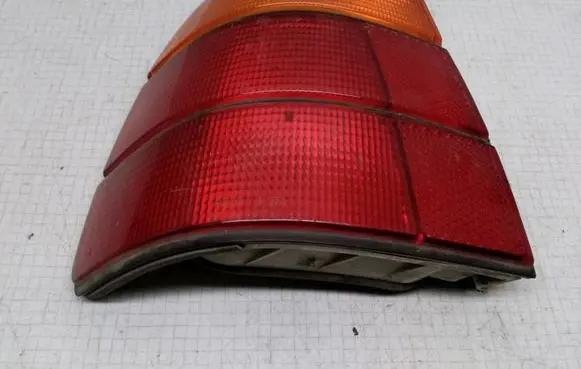 BMW 5 E34 Rear/tail lights 83515570 ULO3374