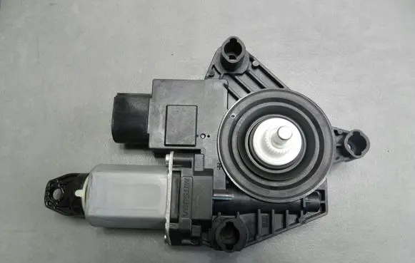 BMW X3M F97 Rear door window regulator motor 7457251