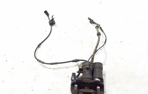 BMW 1 F40 Rear brake caliper 6895442