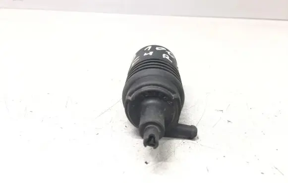 Audi 100 S4 C4 Windscreen/windshield washer pump 4A0955651