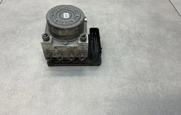Ford Kuga II ABS Pump GV612C219DH GV612C405CH