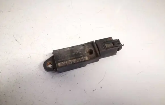 Mercedes-Benz CLS C219 Airbag deployment crash/impact sensor a0028202726