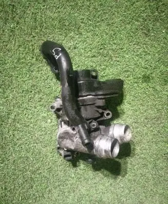 Volkswagen PASSAT CC Water pump