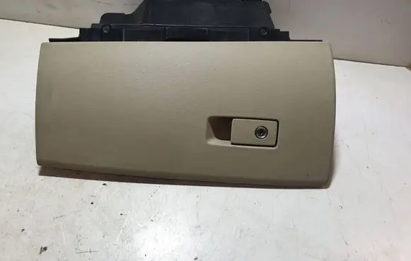 Volvo XC70 Glove box 39891976 080408