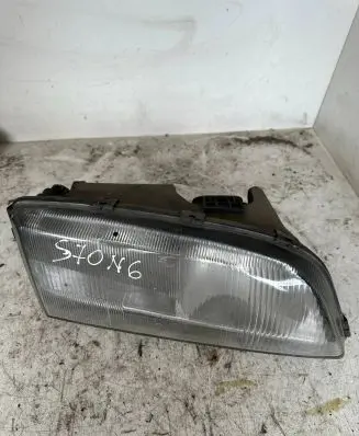 Volvo S70 V70 V70 XC Headlight/headlamp 9169525