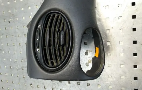 Ford Focus Dashboard side air vent grill/cover trim 98ABA04290 98ABA04284AE