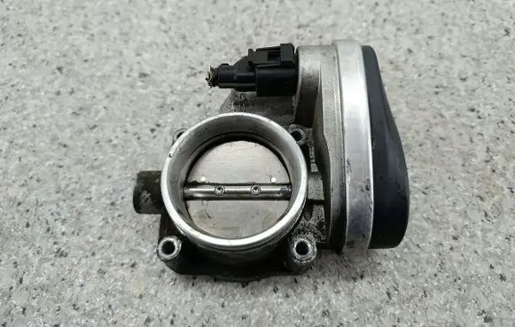 BMW 3 E46 Throttle body valve 1439224