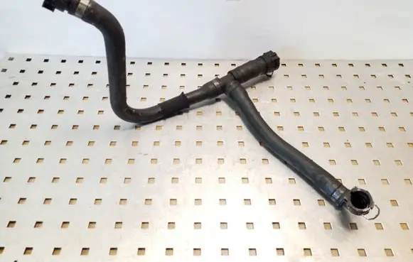 BMW 5 E60 E61 Engine coolant pipe/hose