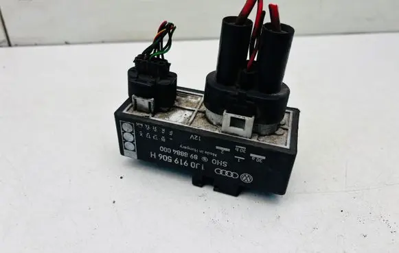 Volkswagen Golf IV Coolant fan relay 1J0919506H