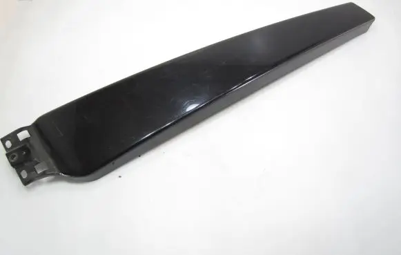 Audi A4 S4 B7 8E 8H Front door glass trim molding 8E0853289D