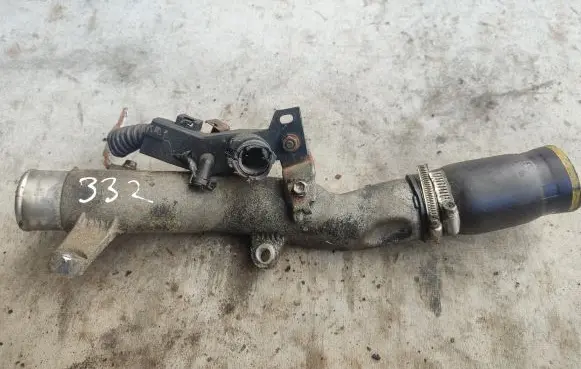 Toyota Avensis T250 Engine coolant pipe/hose