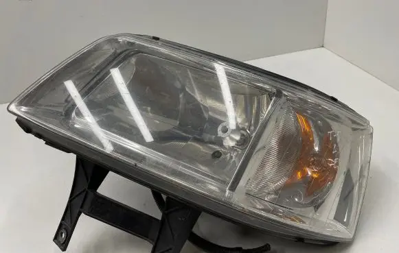 Volkswagen Transporter - Caravelle T5 Headlight/headlamp 7H1941015J 0301191301