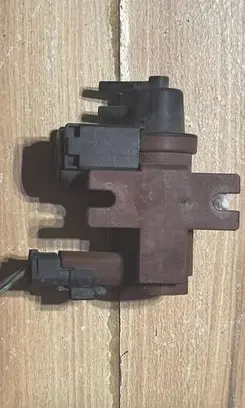 Ford Mondeo MK IV Turbo solenoid valve 6g9q9e882ca
