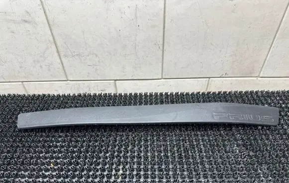 Toyota Prius (XW50) Front sill trim cover 6791147030