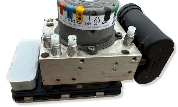 Mercedes-Benz S W223 Air suspension compressor/pump A2239014514 A2233203804