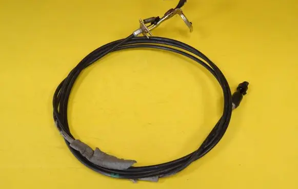 Hyundai Santa Fe Fuel cap flap release cable 