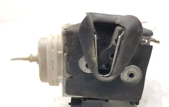 Audi A4 S4 B5 8D Front door lock