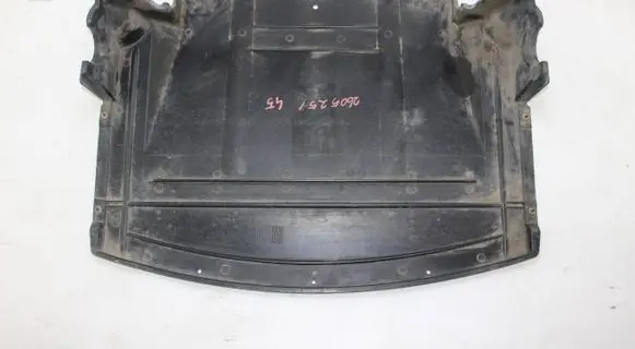 BMW 3 E46 Engine splash shield/under tray 8268344