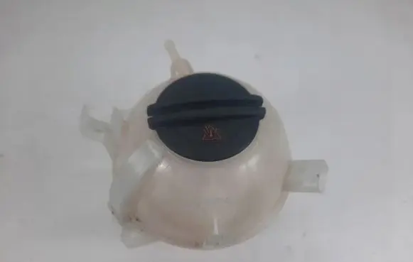 Volkswagen Beetle A5 Coolant expansion tank/reservoir 5C0121407A