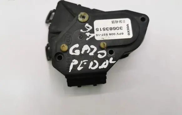 Volvo V70 Accelerator pedal position sensor 30683515 6PV00853715