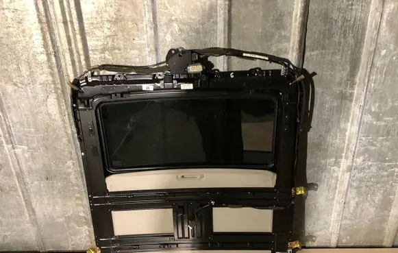 KIA Opirus Sunroof set XKH16-34000 05048029