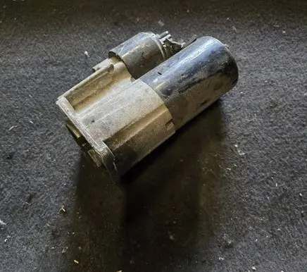 Volkswagen Golf IV Starter motor 0001121030 001911027