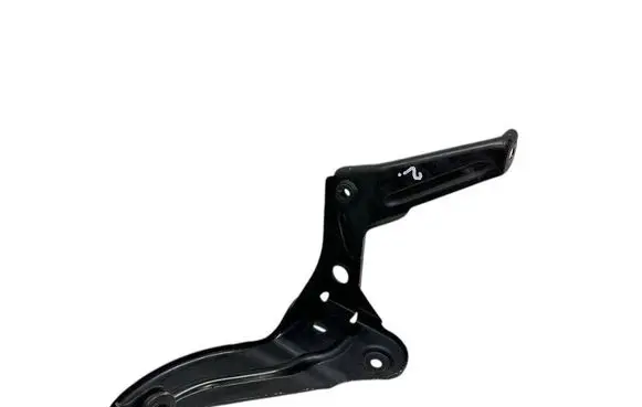 Audi A6 S6 C6 4F Intercooler pipe mounting bracket 4F0145813F