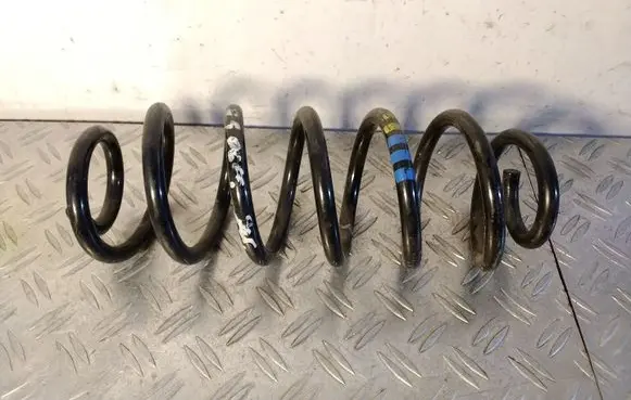 Lexus RX 450H Rear coil spring 