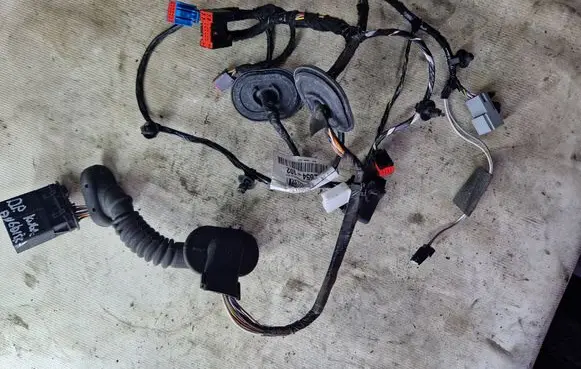Ford Kuga I Front door wiring loom 8V4T14A584 12200448000 A12294406