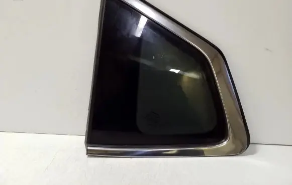 Nissan X-Trail T32 Rear side window E643R007953