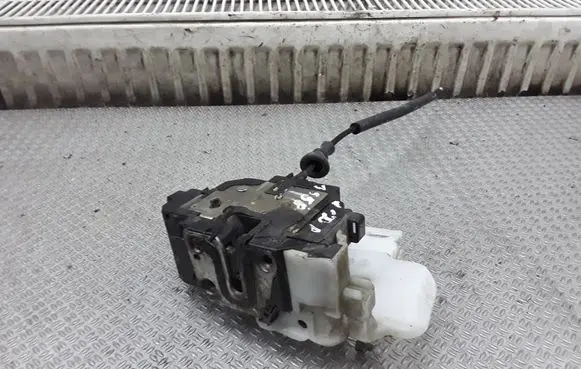 KIA Ceed Front door lock