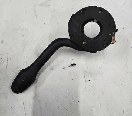 Volkswagen Polo III 6N 6N2 6NF Indicator stalk 0891007