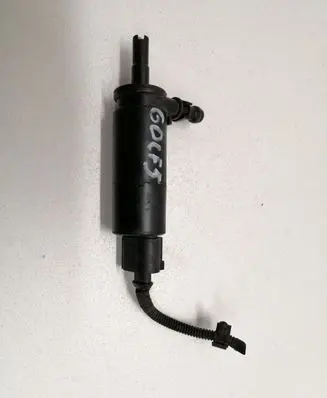 Volkswagen Golf V Headlight washer pump 3B7955681