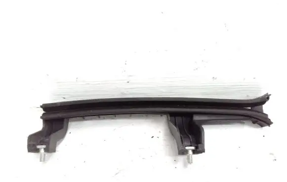 Fiat 500L Rear door windshield rail 51884104