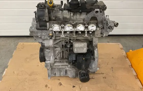 Skoda Octavia Mk3 (5E) Engine DHF