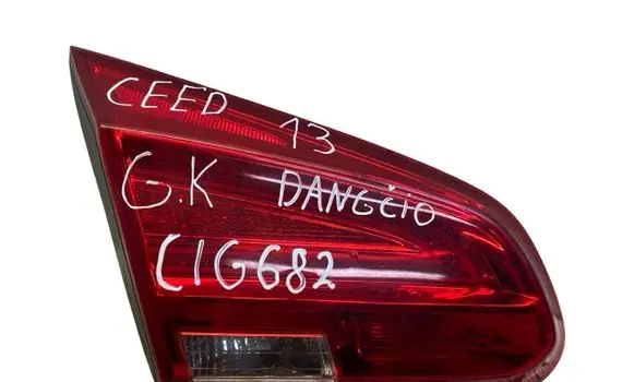 KIA Ceed Tailgate rear/tail lights 92403A20
