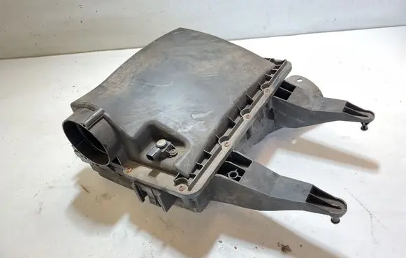Mercedes-Benz Sprinter W906 Air filter box A0000907801