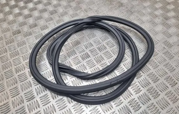 Audi A4 S4 B8 8K Front door rubber seal 8K0831721E
