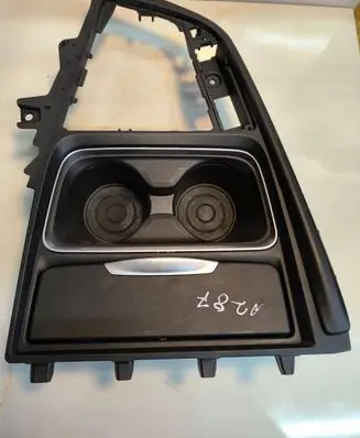 BMW 3 GT F34 Cup holder front 9218925 584507 105027852